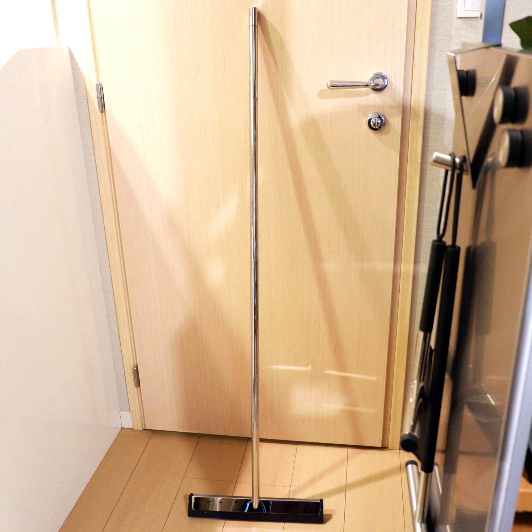 フロアスクイージー｜YEMO MP フロア用水取りワイパー 水切りワイパー 玄関用スクージー 長さ125cm 幅35cm 18/10ステンレス製 ミラーポリッシュ仕上げ 40151