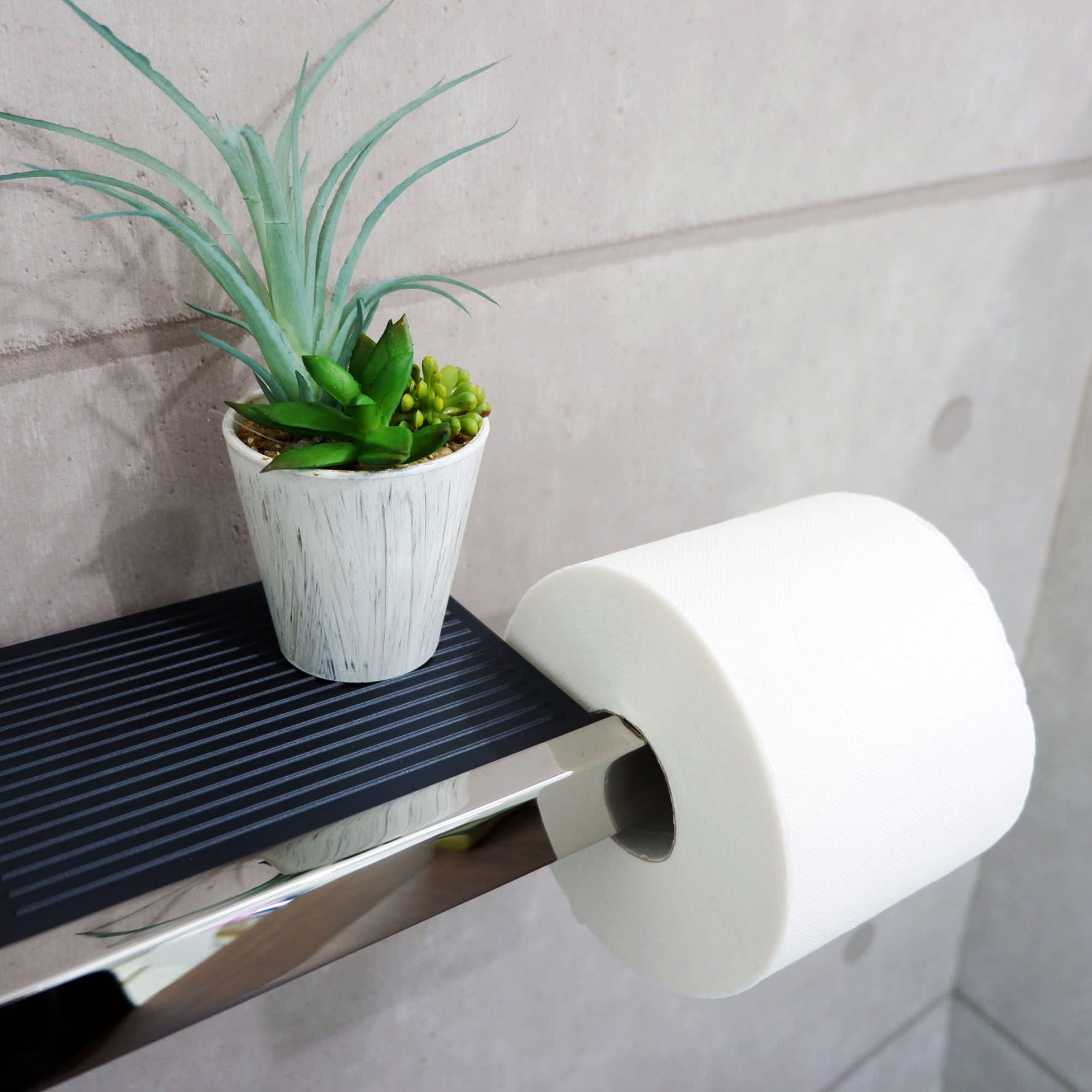 トレイ付きトイレットペーパーホルダー｜LINEA MP ペーパーホルダー ペーパーストッカー 壁設置タイプ トレイ付き 幅28cm 高さ4.2cm 奥行き13.2cm 18/10ステンレス製 ミラーポリッシュ仕上げ 40407