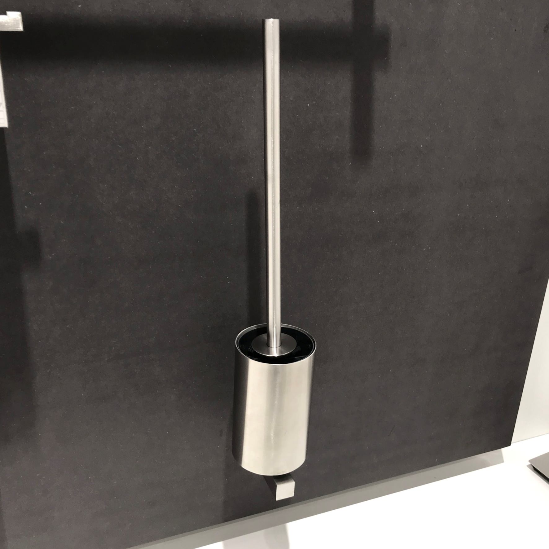 トイレブラシ｜ZACK 40487 CARVO HL 壁設置タイプ トイレ掃除 長さ50.1