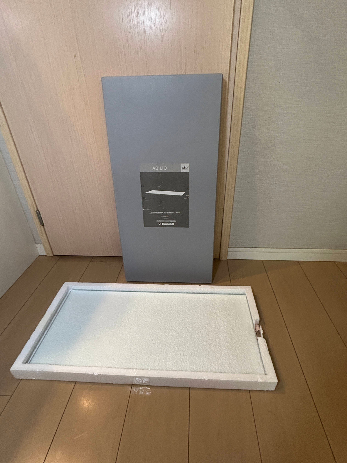 [SAMPLE] [廃番] シューラック(ガラス板無)壁付けタイプ（50678ガラス棚付）｜ZACK 50694 ABILIO HL 高さ53.5cm 横幅67cm 奥行34cm 18/10ステンレス製 ヘアライン仕上げ