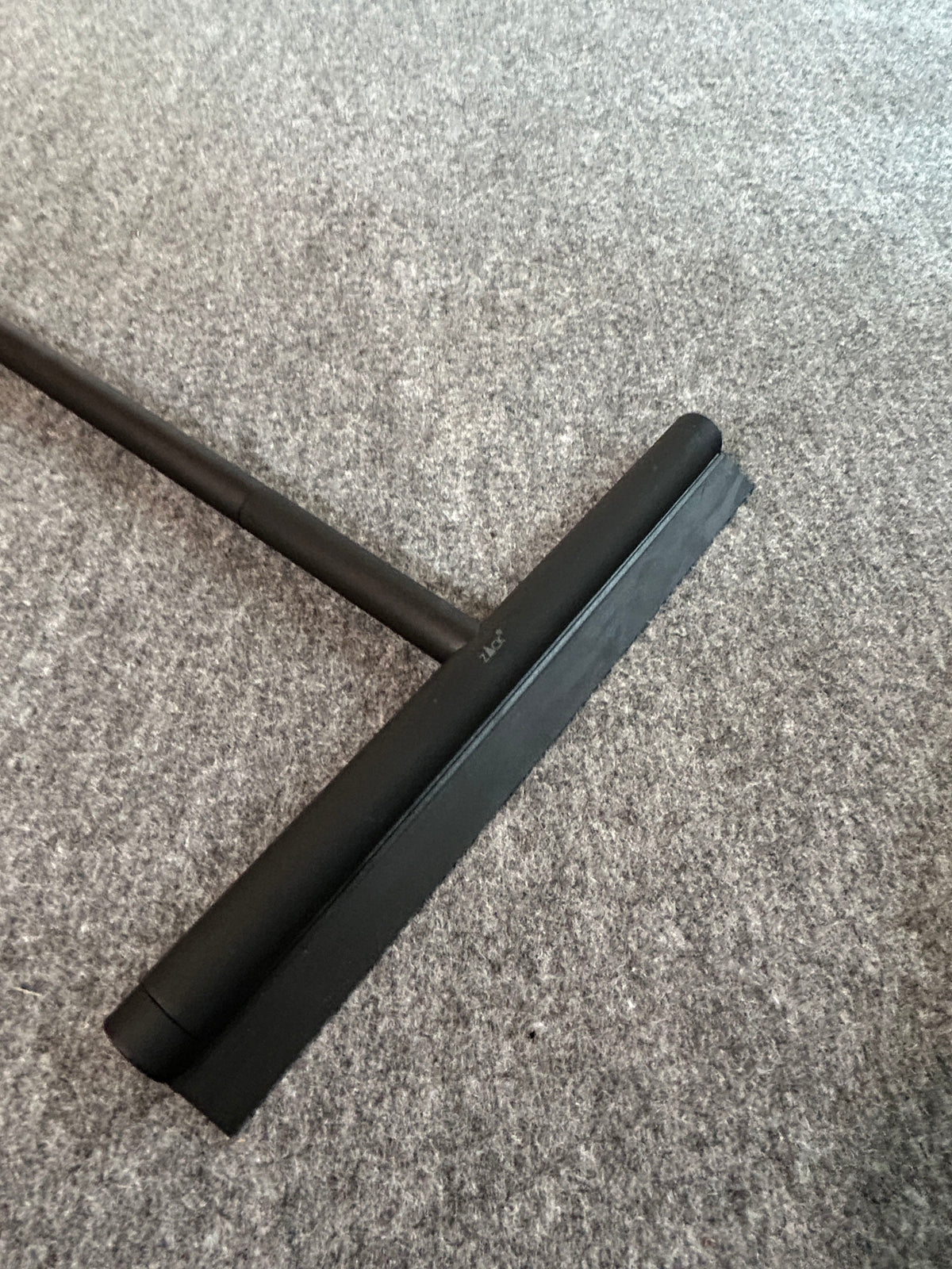 [SAMPLE] バスルームスクイージーL｜ZACK 40547 JAZ MB 水切りワイパー 浴室スクイージー 長さ43.5cm 幅24cm 18/10ステンレス製 マットブラック H1 [在庫あり]