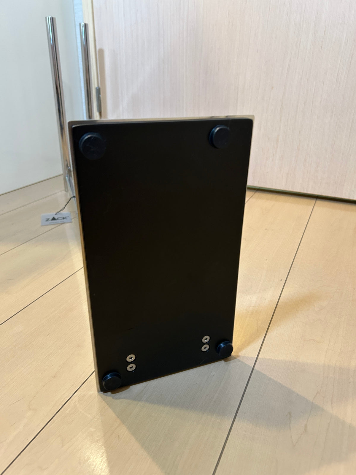 [SAMPLE] タオル掛け｜ZACK 40100 SCALA MP タオルスタンド タオルラック ダブルタオルスタンド 高さ79.7(69)cm バー長さ39cm 奥行き15cm 18/10ステンレス製 ミラーポリッシュ仕上げ